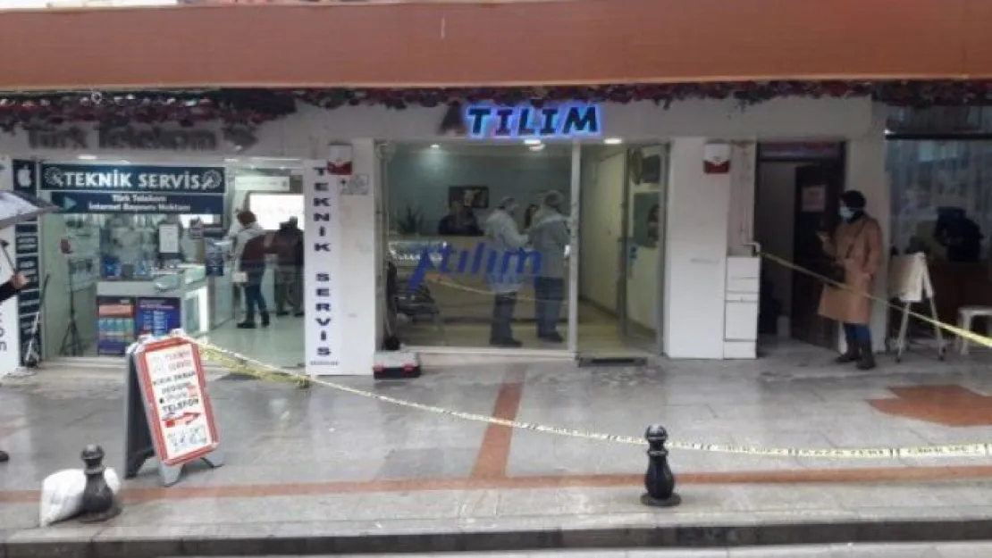 Döviz bürosunu soymaya çalışan silahlı kişi paniğe kapılınca kaçtı!