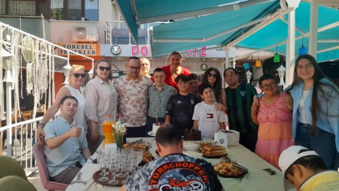Down sendromlu Özgün yeni yaşını kutladı