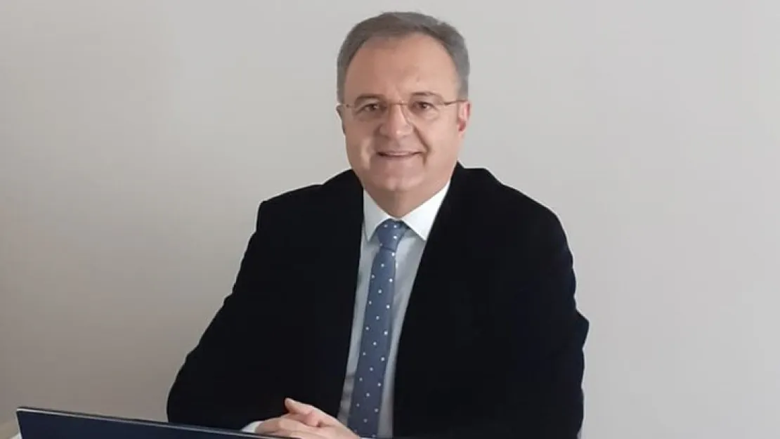 Dr. Çağlar Özer'in ilk kitabı okurlarıyla buluştu