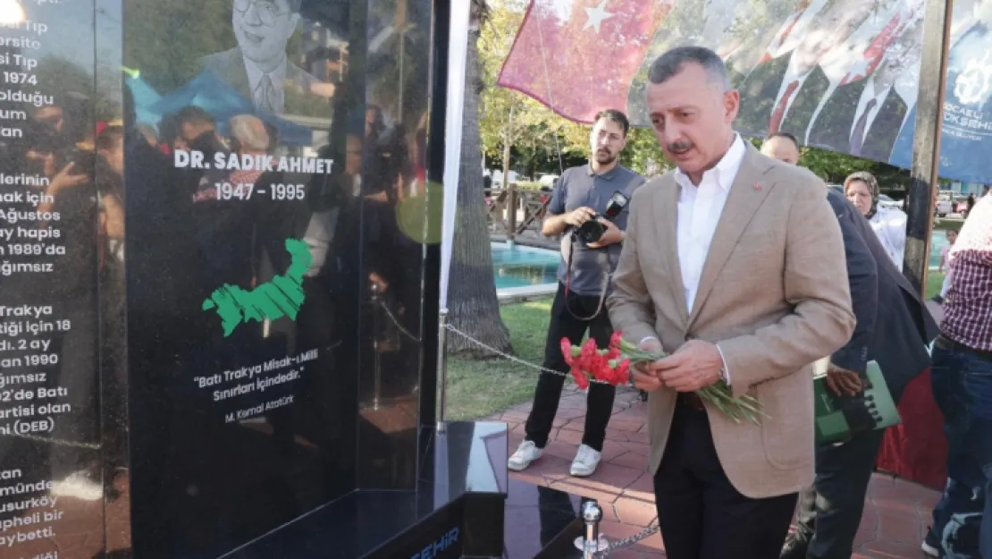 Dr. Sadık Ahmet Anıtı İzmit'te açıldı