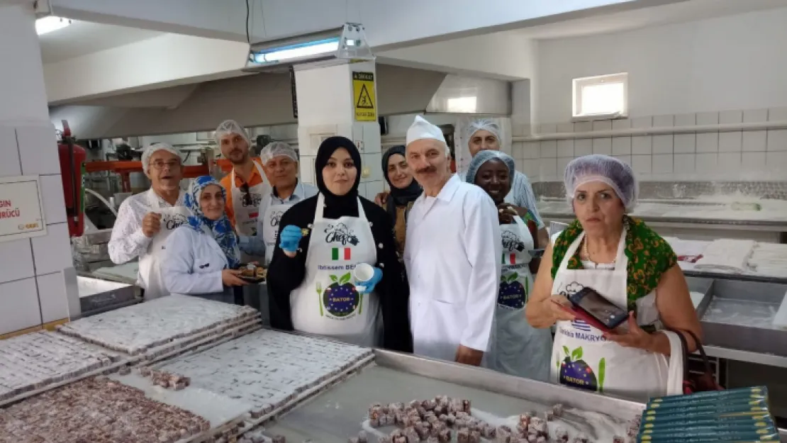 Yabancılar, Türk yemekleri yapmayı öğrendi