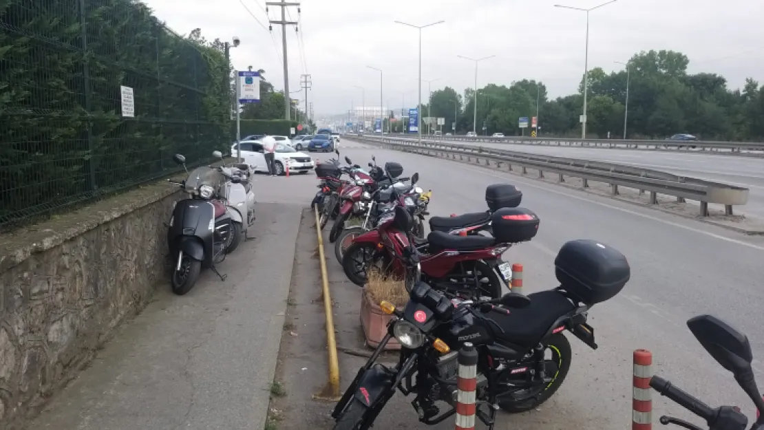 Duraklar motosiklet parkına döndü