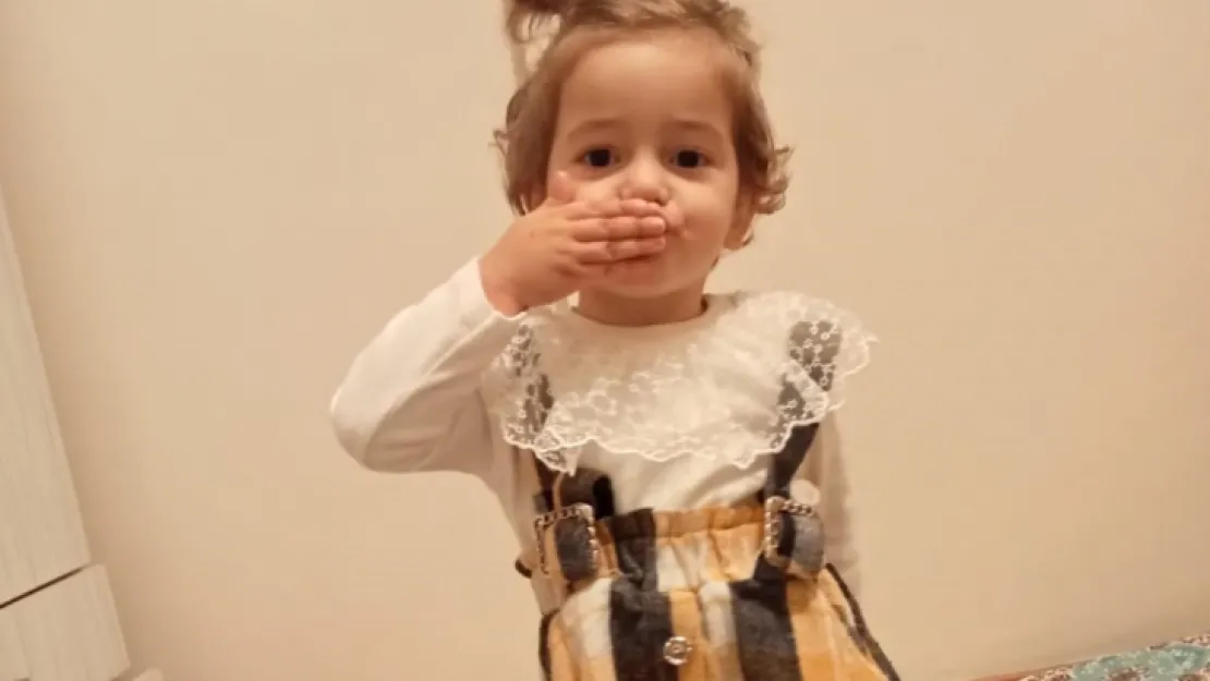 Eczanede fenalaşan 2 yaşındaki çocuk hayatını kaybetti