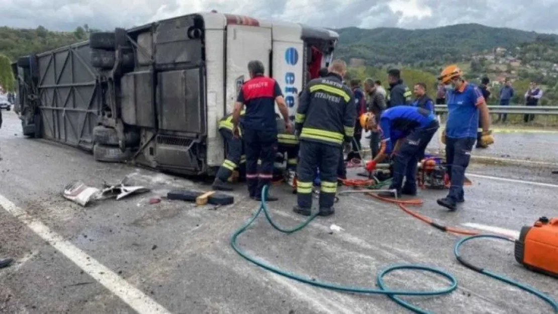 Efe Tur otobüsü kaza yaptı!