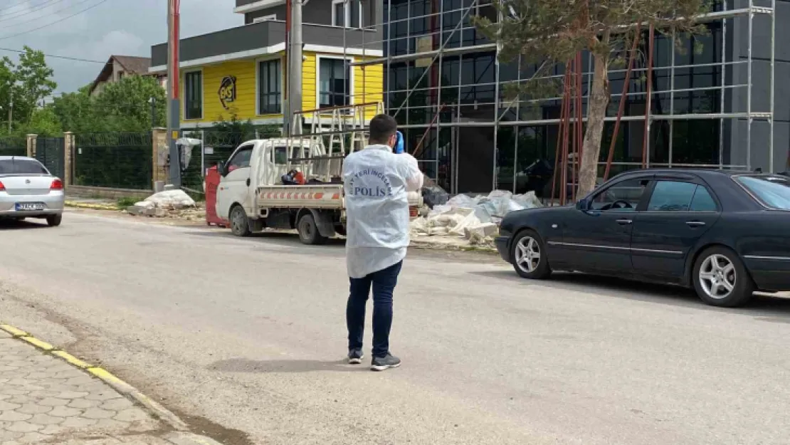 Elektrik akımına kapılan işçi, 3'üncü kattan düşerek ağır yaralandı