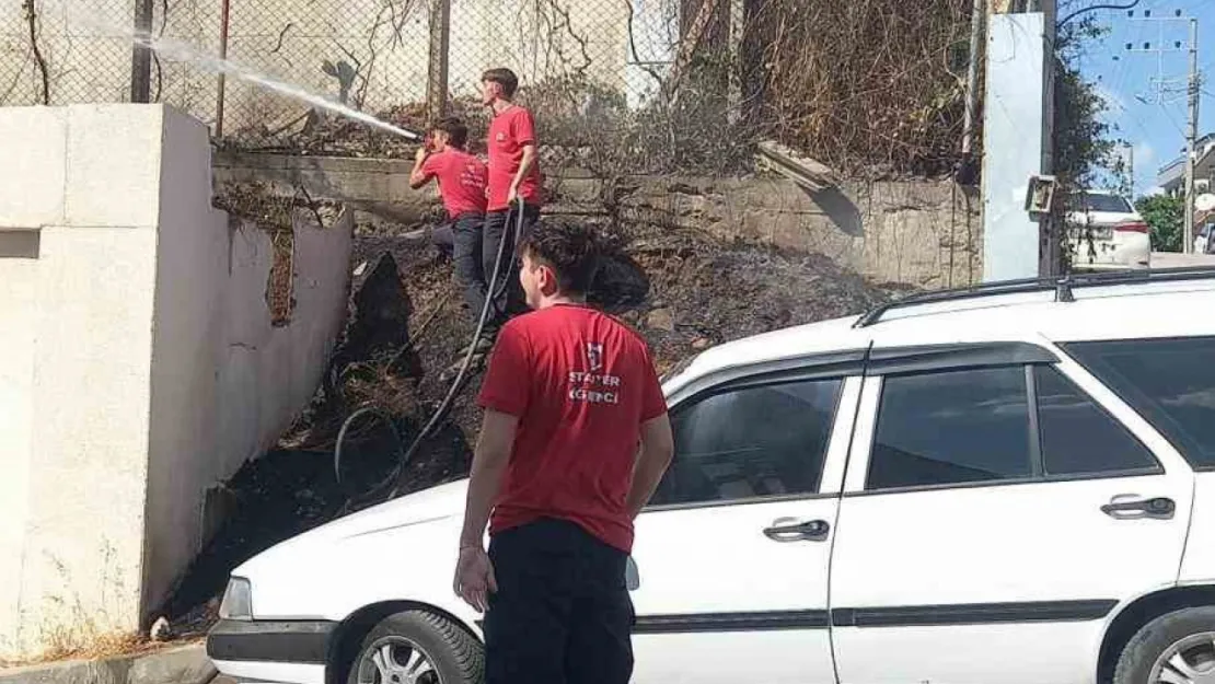 Elektrik direğinde kısa devre yangına sebep oldu