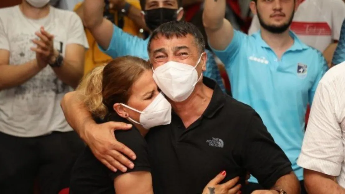 Eray Şamdan'ın babası göz yaşlarını tutamadı