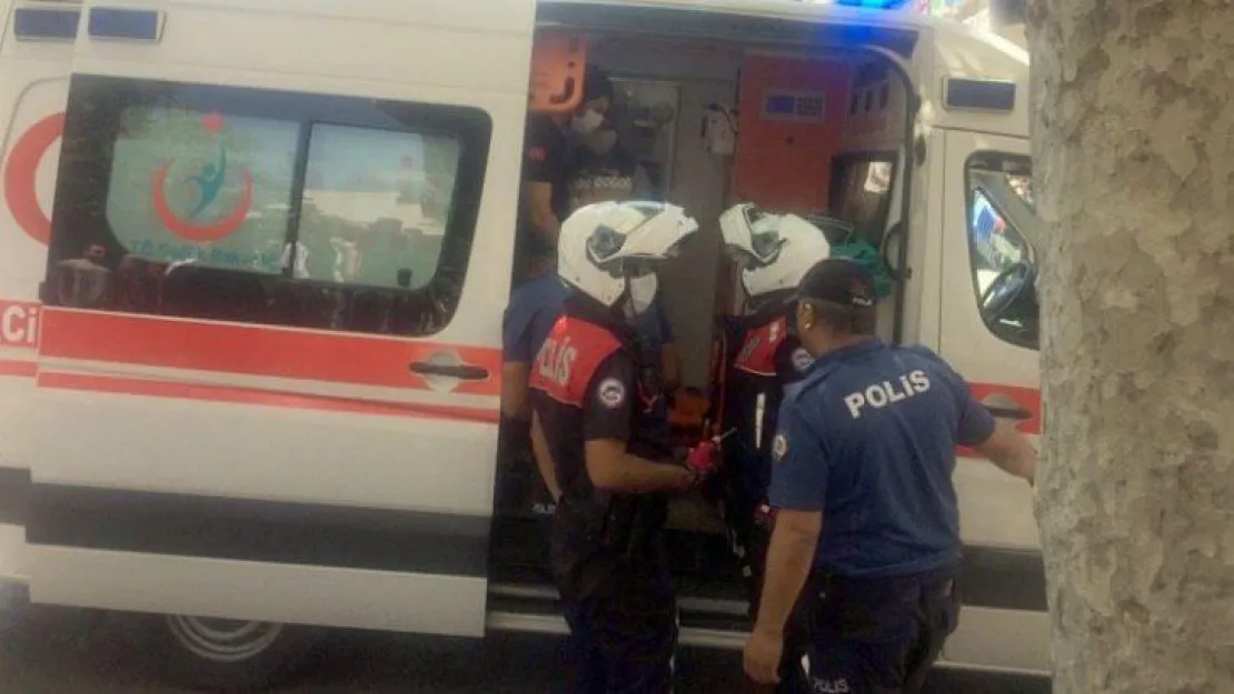 Erkek arkadaşının yüzüne kezzap attı!