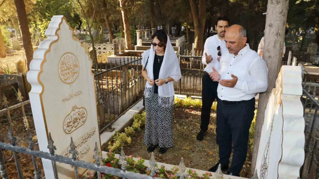 Eski Bakan Yardımcısı Ahmet Haluk Dursun kabri başında anıldı