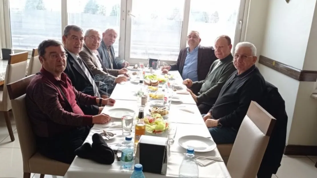 Eski vekillerin bulaşması!