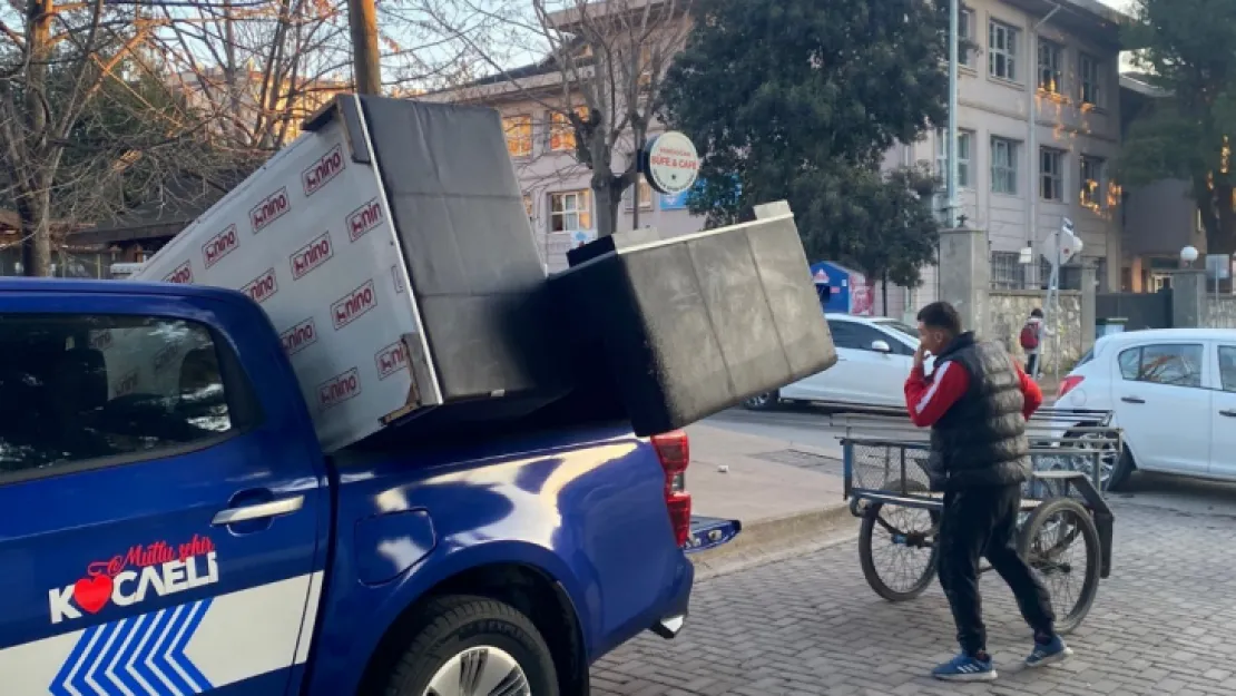 Eşya taşıyan vatandaşa Zabıta koştu!