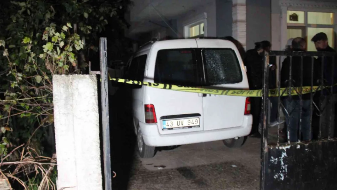 Aracı kundaklayıp kayıplara karıştılar
