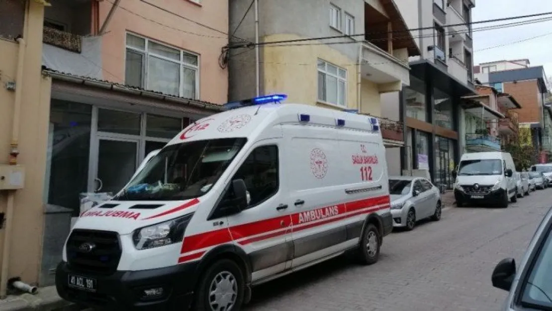 Evinde ölü bulundu  