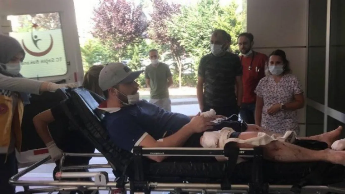 Fabrika önünde bekleyen işçiyi pompalı tüfekle yaraladı