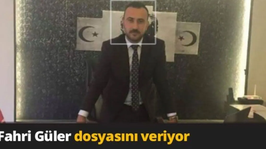 Fahri Güler dosyasını veriyor