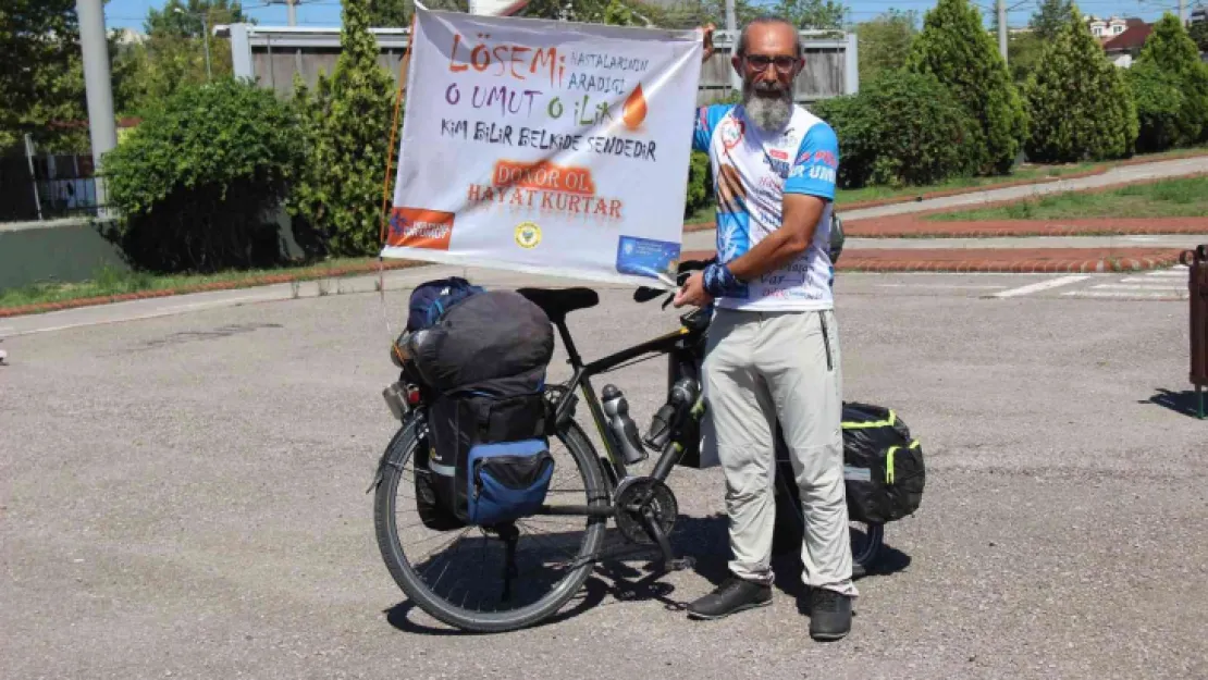 Bisikletle 4 bin kilometre pedal çevirip 30 şehir dolaştı