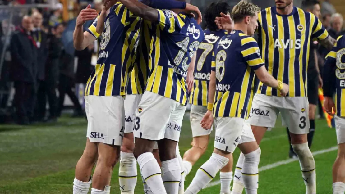 Fenerbahçe ezdi geçti