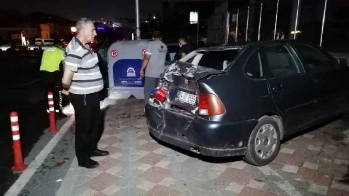 Freni boşalan tır ortalığı savaş alanına çevirdi!