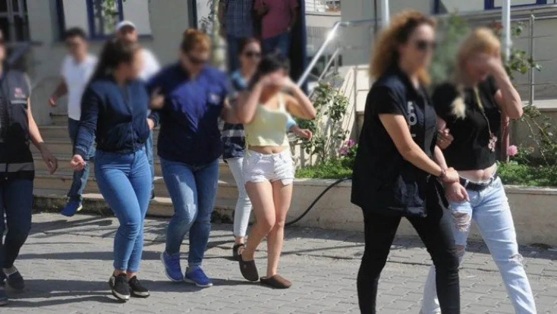 Fuhuş operasyonu: 3 gözaltı