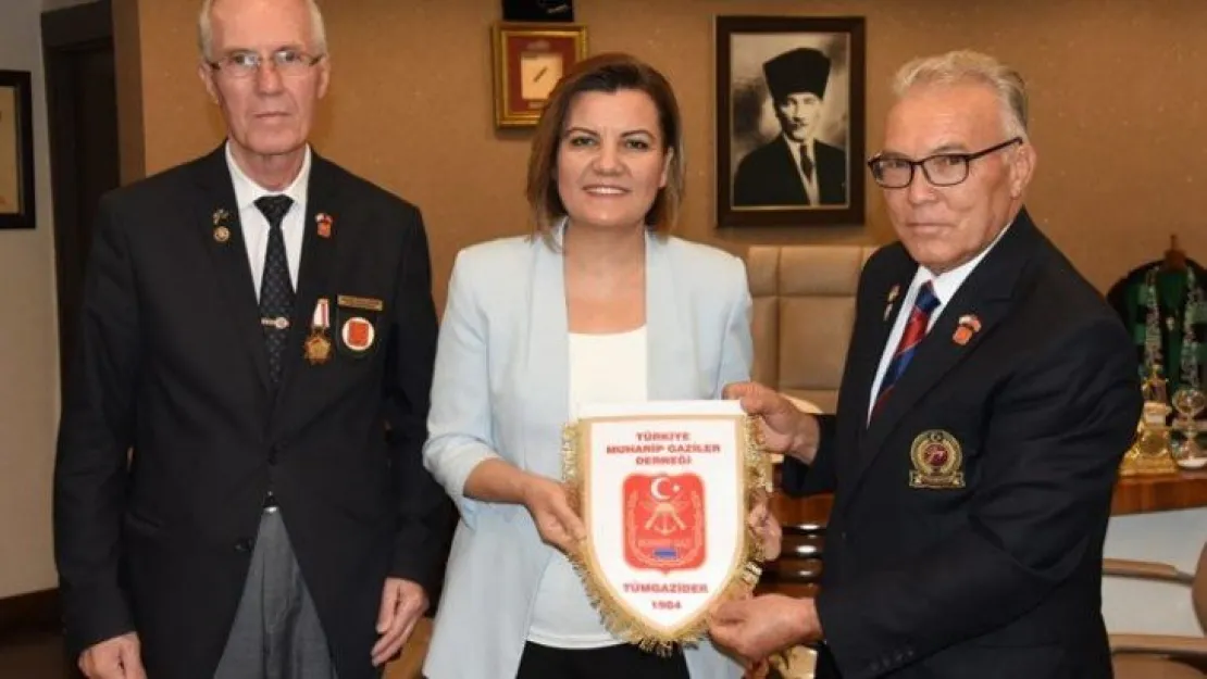 Gazilerden Hürriyet'e ziyaret