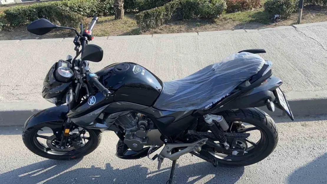 Gebze'de motosiklet otomobille çarpıştı: 1 yaralı