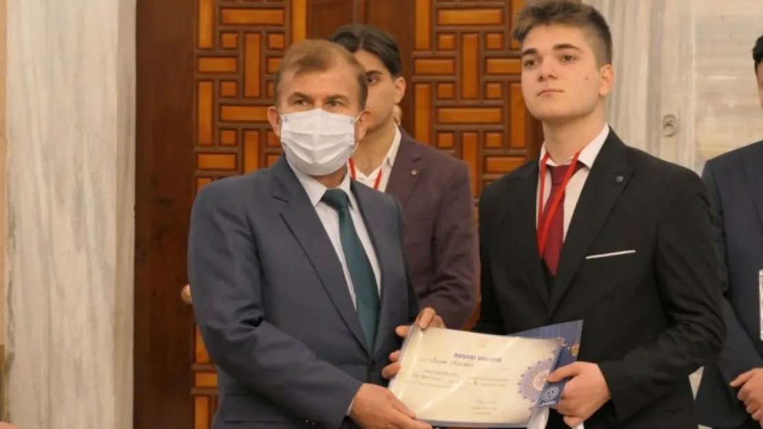 Genç Hatipler yarışmasında Bölge Birincisi oldu 