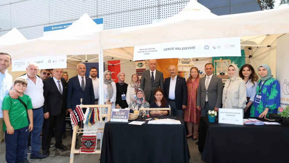 Gençlerin kariyer planlamalarına katkı sağlayacak fuar açıldı