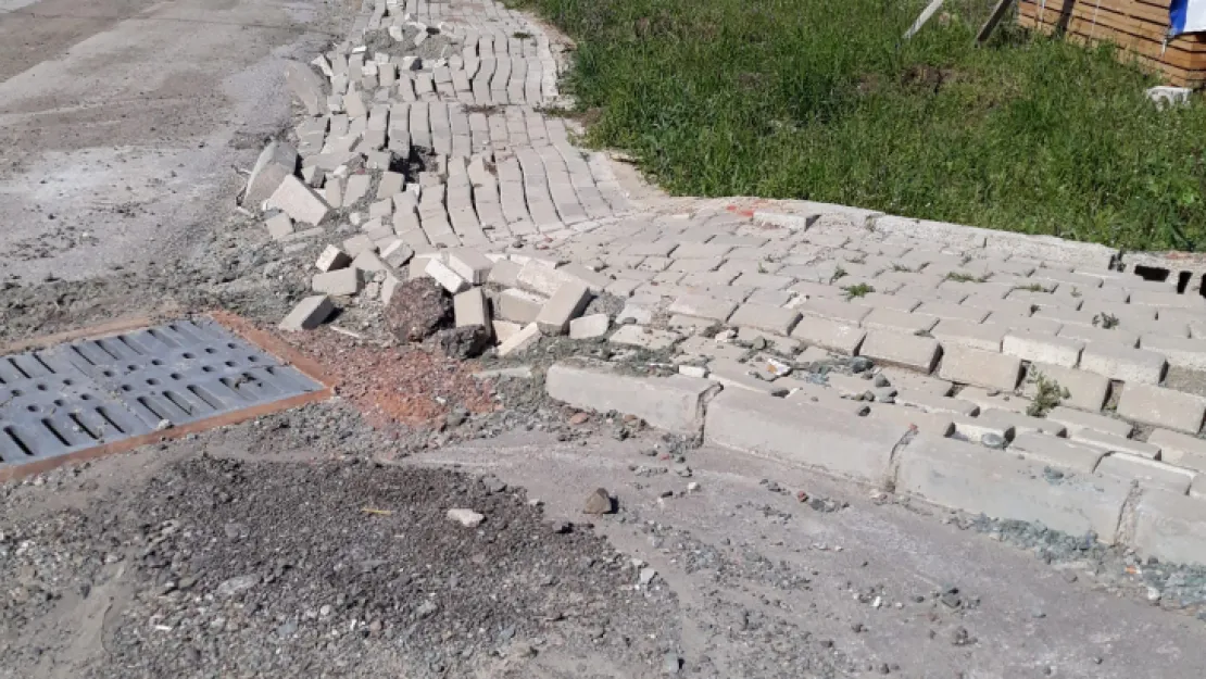 Gölcük'teki bu mahalle ile kim ilgilenecek?