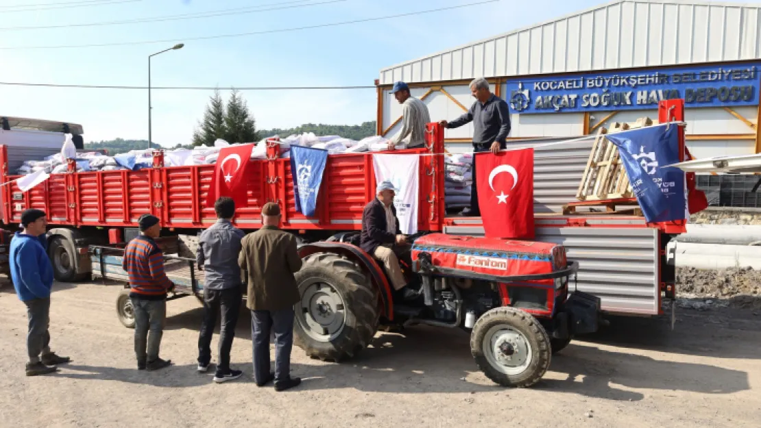 Gübre desteği çiftçilerin yüzünü güldürüyor