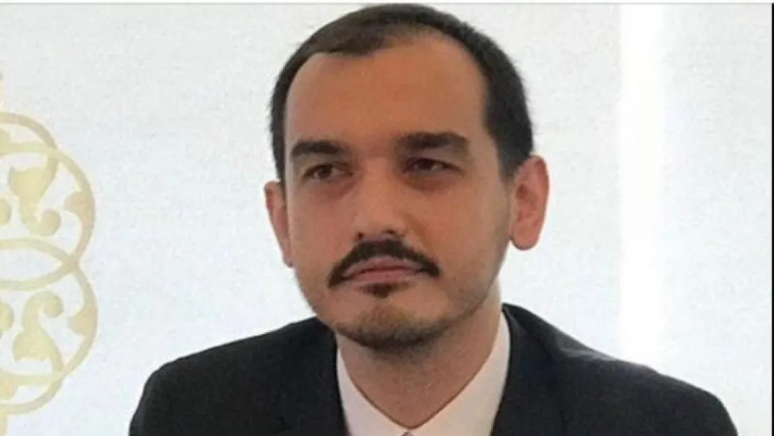 Güney'den, Hasan Can Kaya'ya tepki: 'İzmit'te yaşamak ayrıcalıktır'