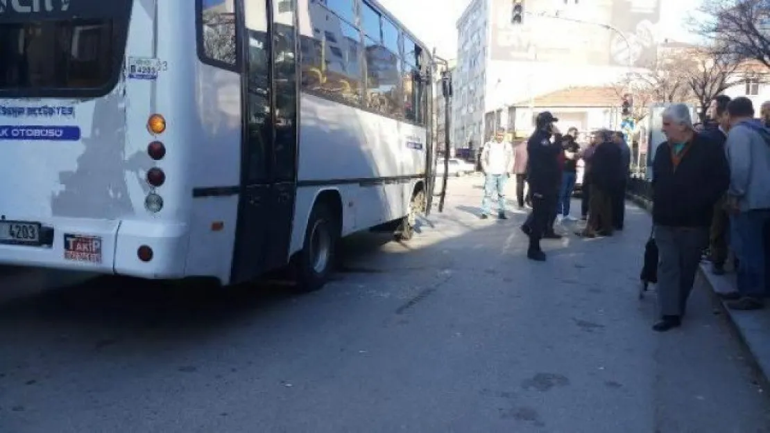 Halk otobüsünün çarptığı kadın öldü