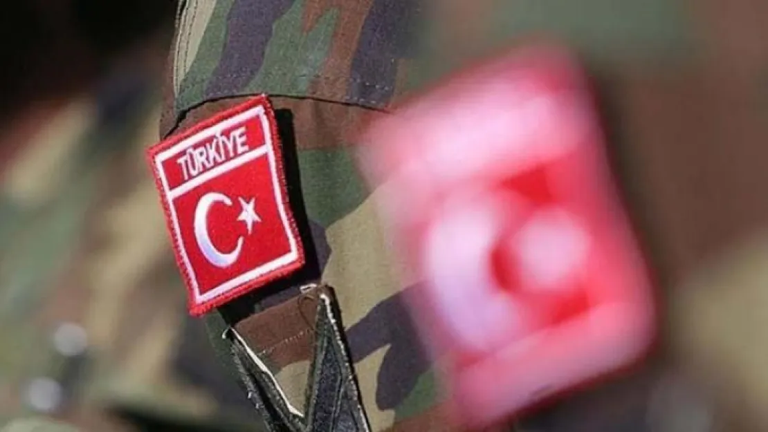 Hatay'da 3 asker depremde şehit oldu