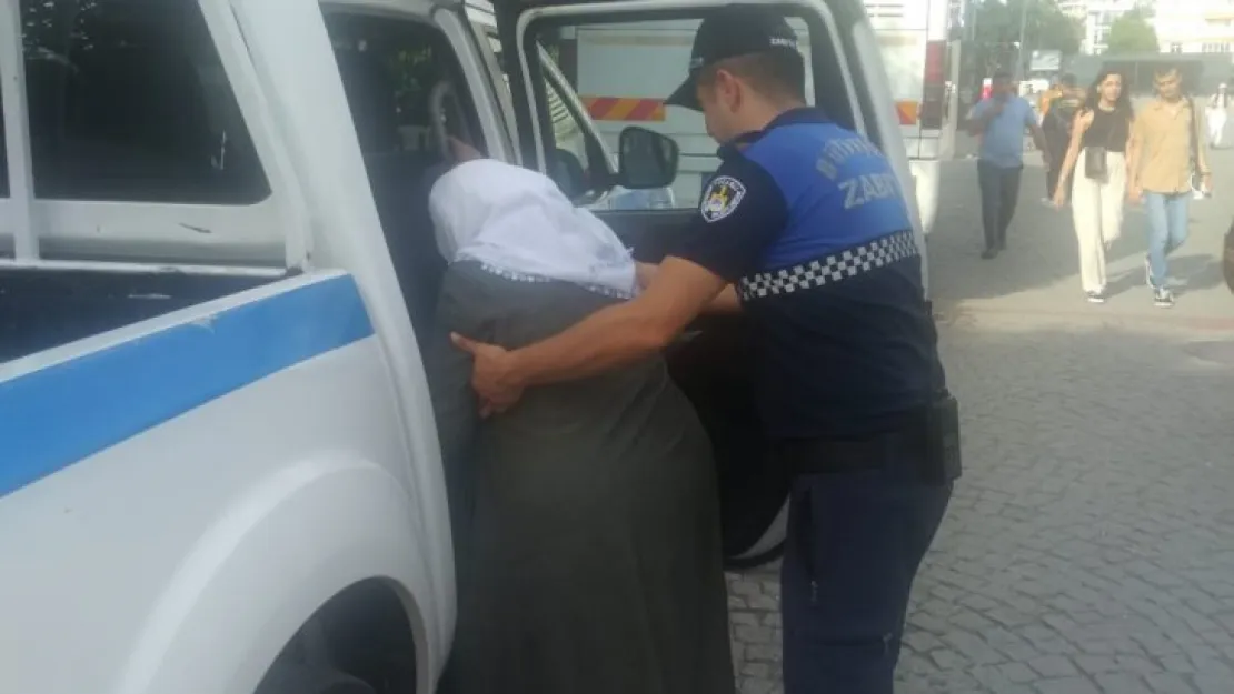 Hatice teyzenin yardımına zabıta koştu
