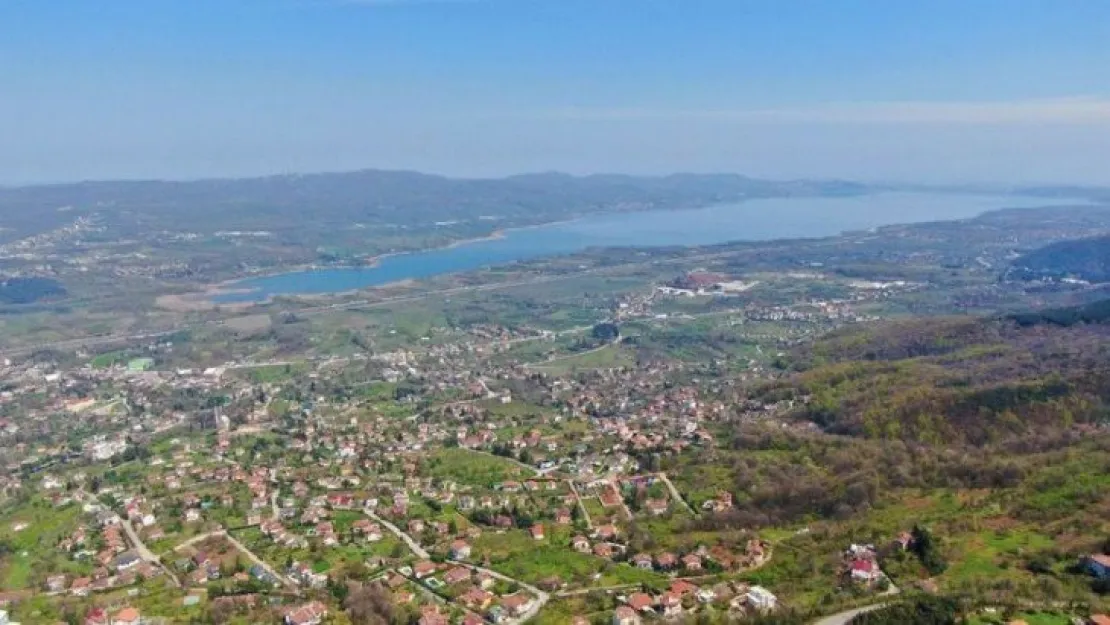 Her yıl uzun kuyruklar oluyordu, şimdi sokakları sessizliğe büründü