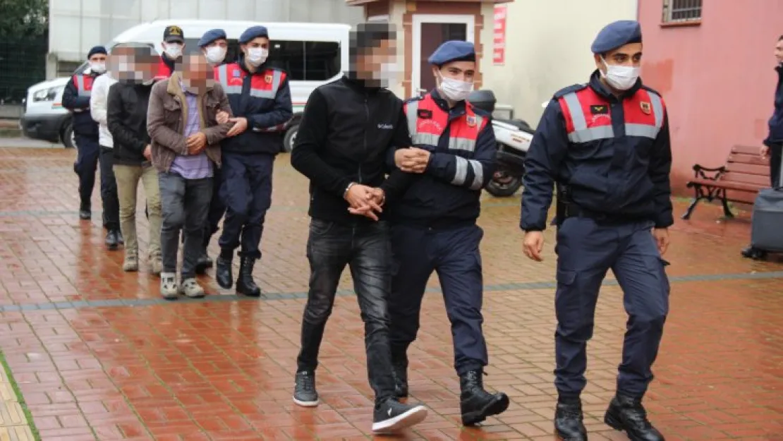 Hırsızlar suçüstü yakalandı
