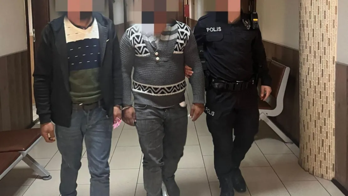 İzmit'te 3 şahıs yakalandı
