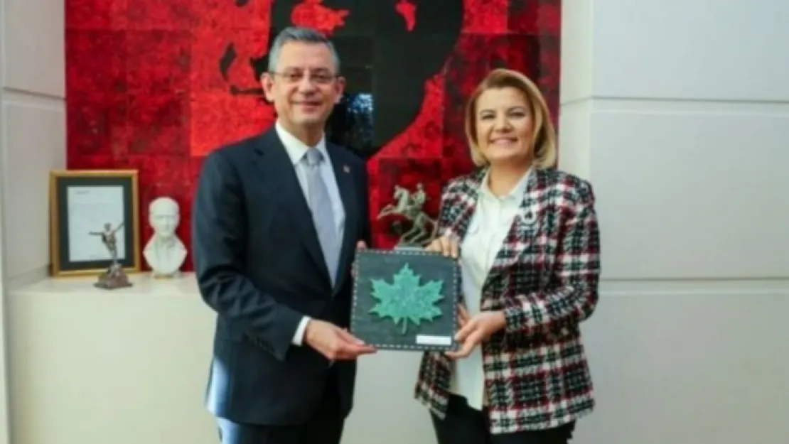 Hürriyet'ten Özgür Özel'e ziyaret!