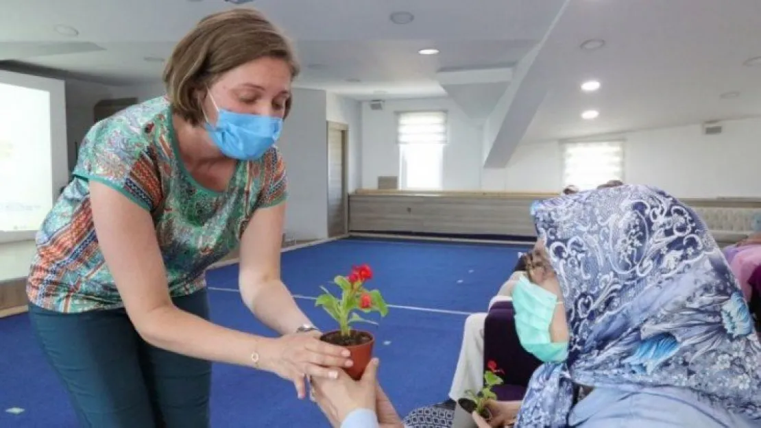 Huzurevi sakinlerine 'Sıfır Atık' eğitimi