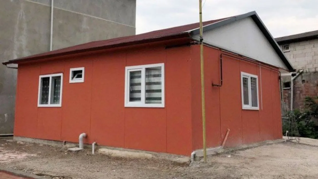İhtiyaç sahiplerine Büyükşehir'den prefabrik ev!