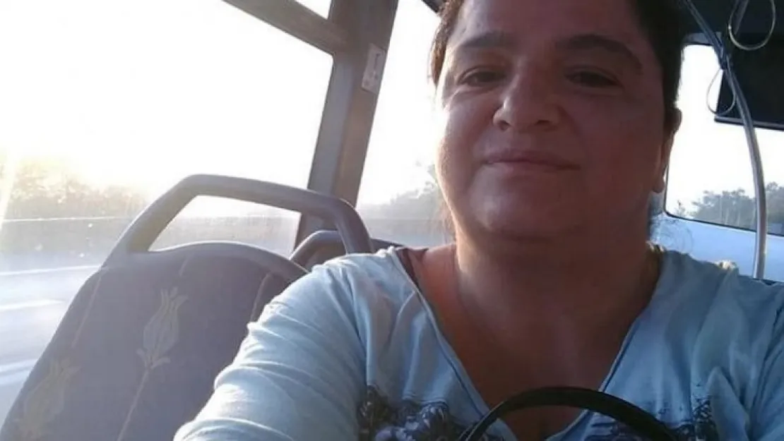 İki çocuk annesi kalbine yenildi