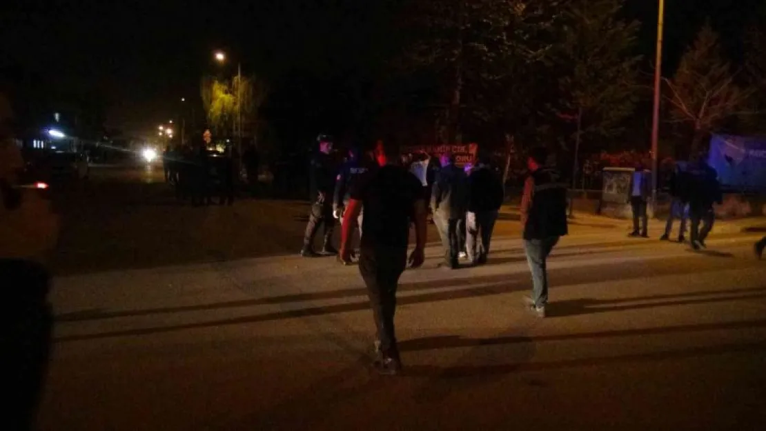 İki mahalle birbirine girdi çevik kuvvet müdahale etti!