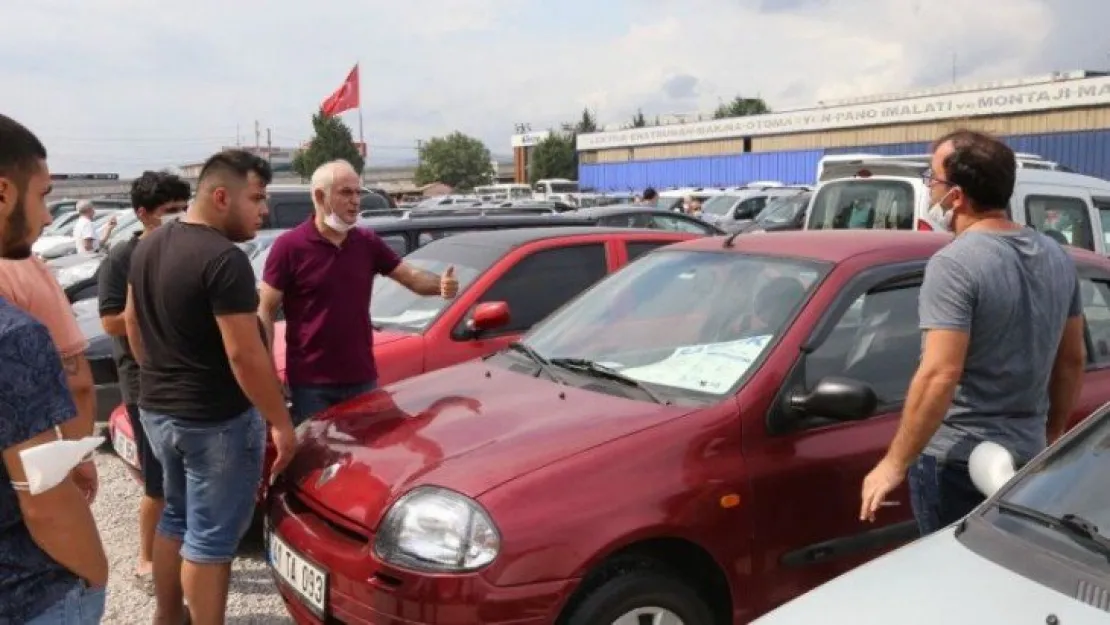İkinci el araç  fiyatları el yakıyor!