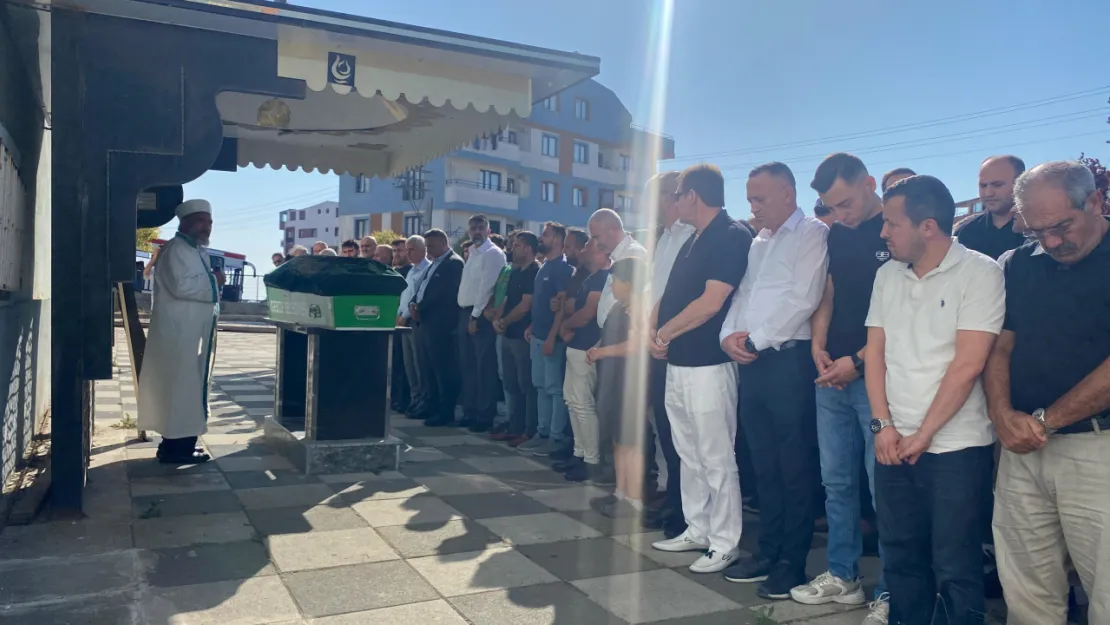 İntihar eden zabıta memuru toprağa verildi