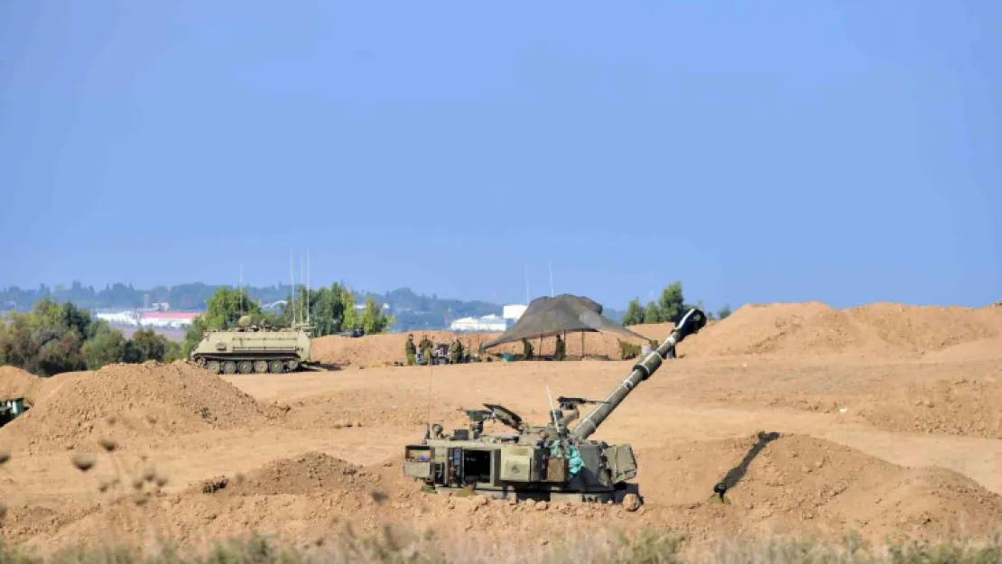 İsrail tankları, kara harekatı için Gazze sınırında bekliyor