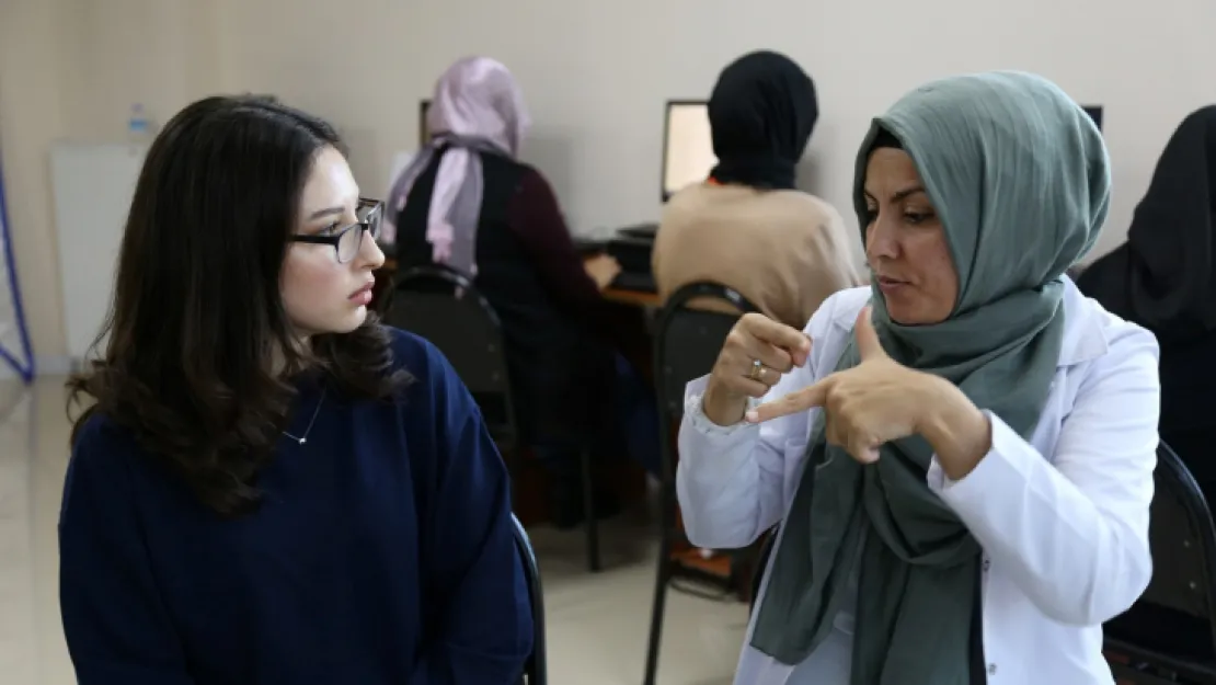 Bu kurs için İstanbul'dan Kocaeli'ye geliyor