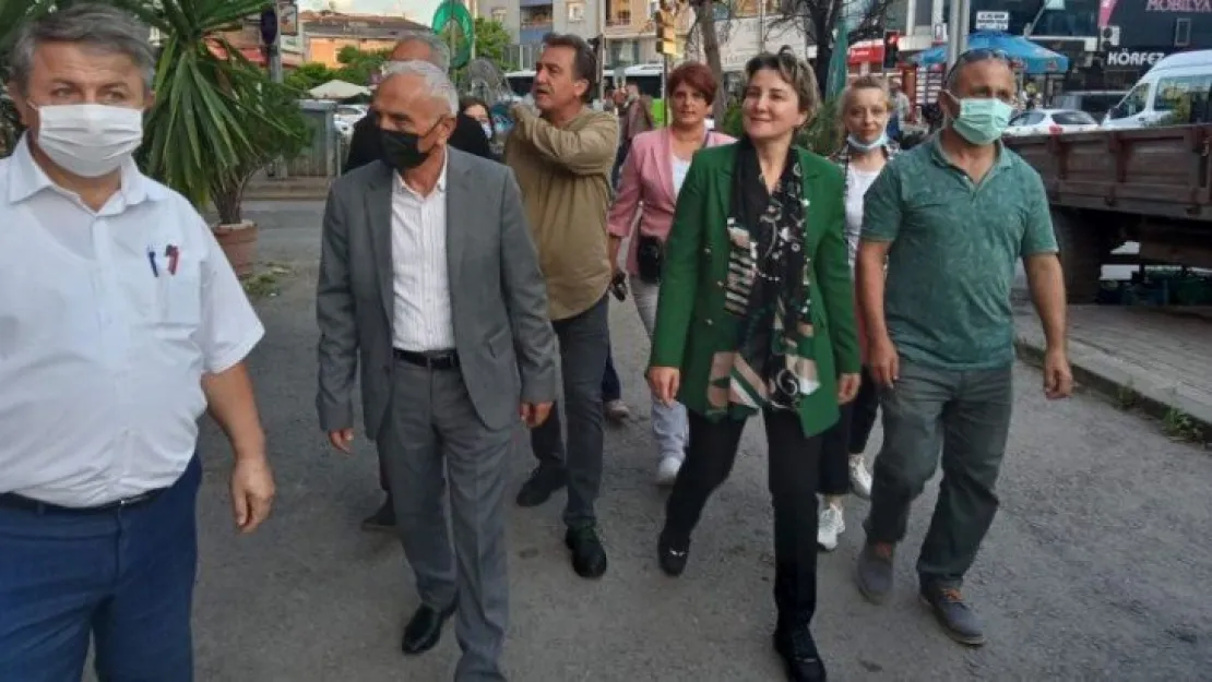 İYİ Parti'den esnaf ziyareti!