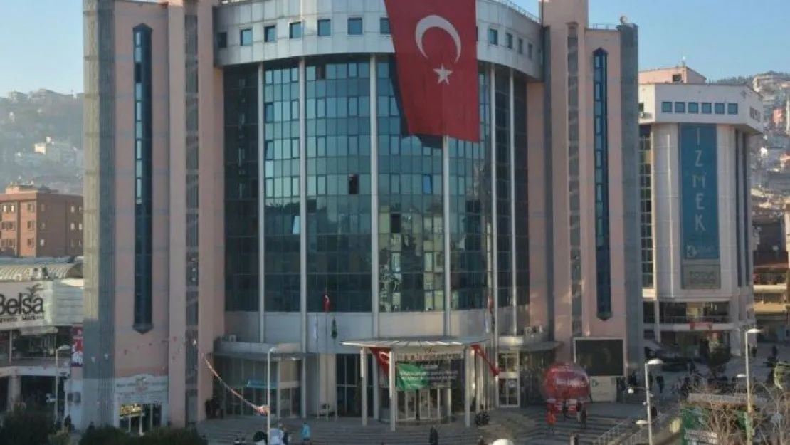 İzmit Belediyesi'nde neler oluyor?