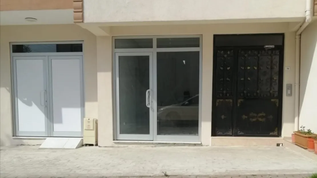 İzmit Belediyesi'nin 750 bin TL'lik iş verdiği şirketin adresi boş çıktı
