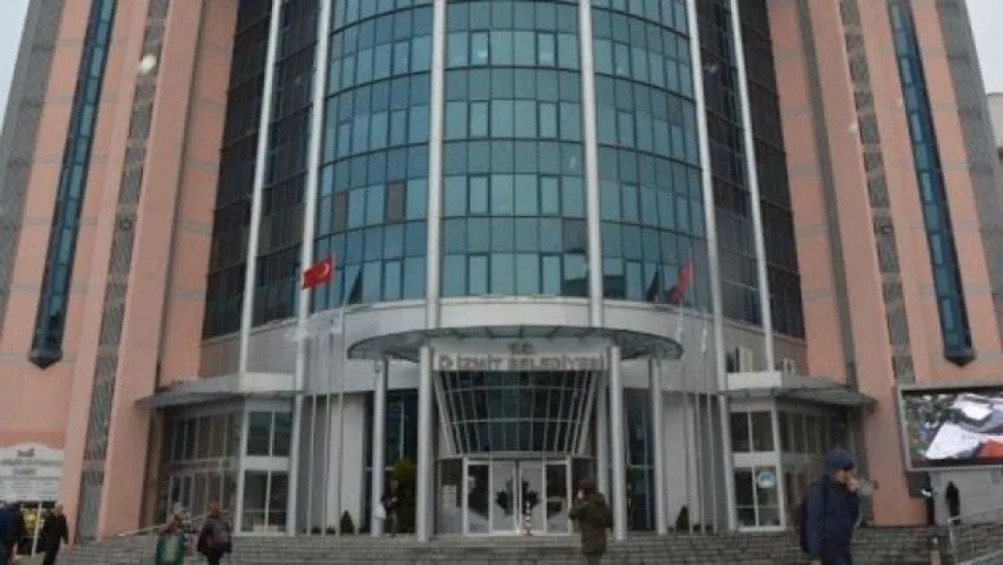 İzmit Belediyesi personeli 4 Mayıs Pazartesi iş başı yapacak!