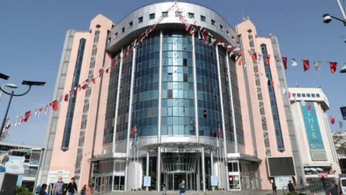 İzmit Belediyesi süpermarketi satışa çıkarttı!